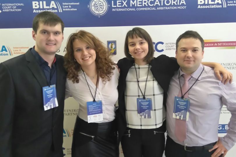 Иллюстрация к новости: Поздравляем команду магистерской программы "Международное частное право" и образовательной программы бакалавриата "Юриспруденция" с успешным выступлением на конкурсе ICC Lex Mercatoria